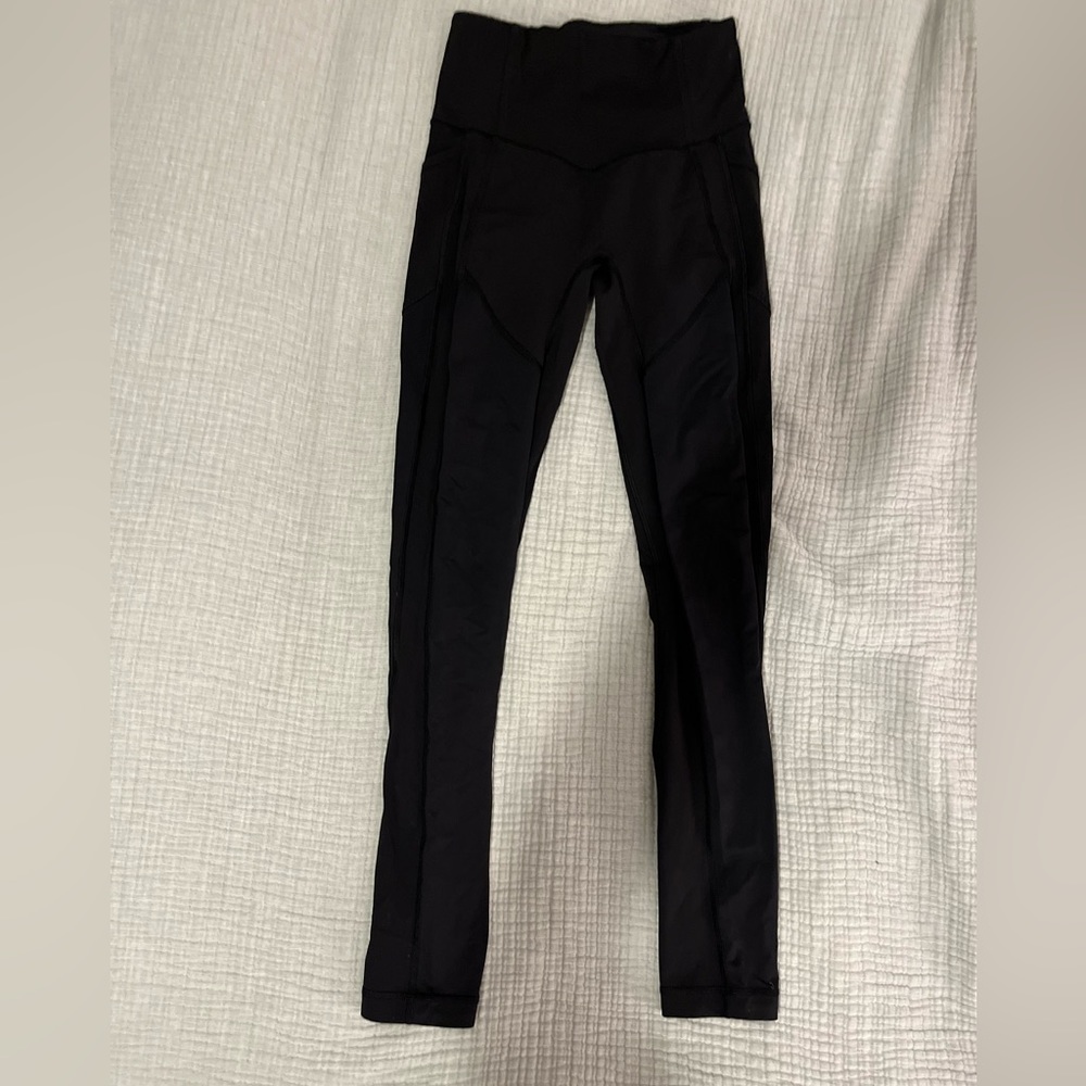 Black Lululemon Wonderunder